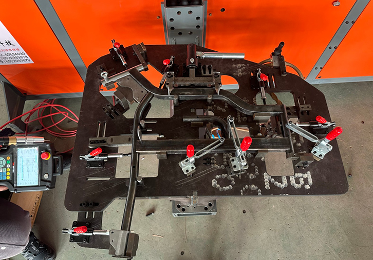 Saying Goodbye to Piece-by-Piece Welding: Simultaneous One-Time Molding Technology for 12 Workpieces Ushers in a New Era of Intelligent Manufacturing for Wheelchair Frames