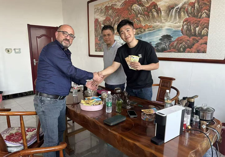 Friendship and Cooperation: Turkish Clients at Juyoubao